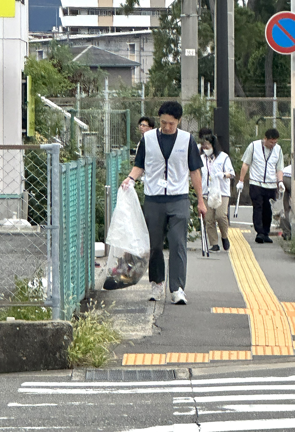 Activities Supporting the Local Environment and Public Spaces (Japan) [photo]